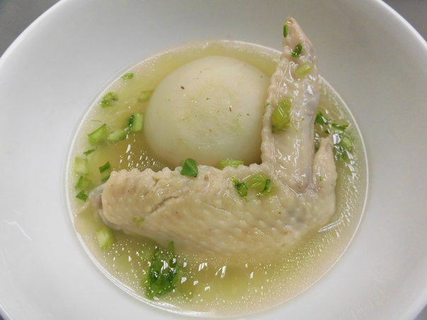 日光旬のレシピ『カブと鶏手羽先のスープ』